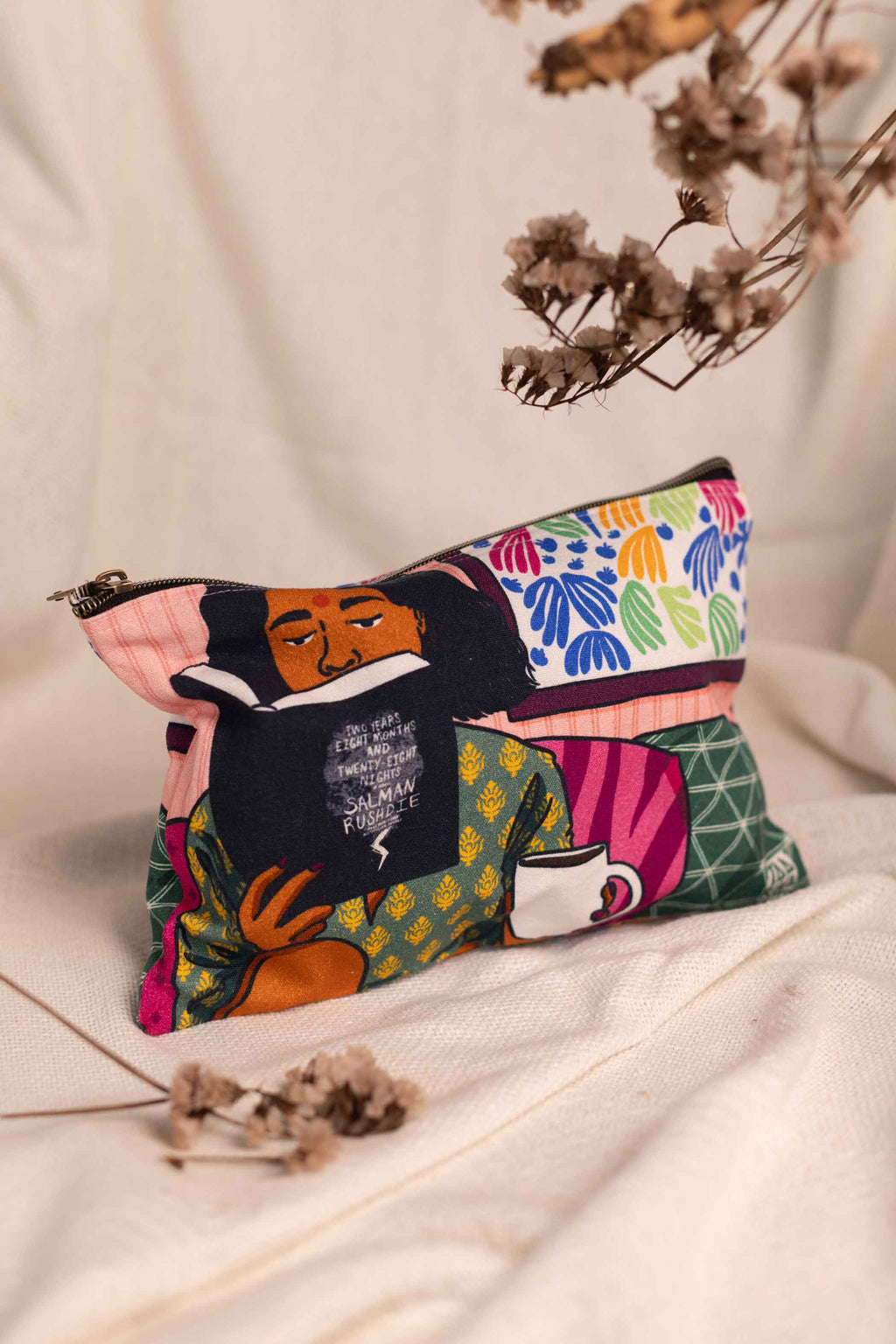 The Reader Pouch