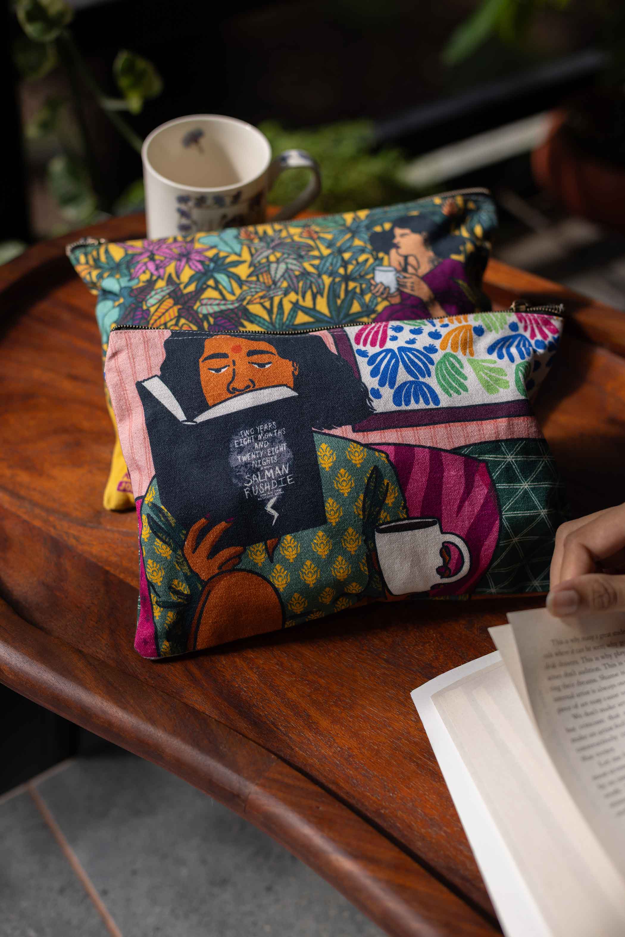 The Reader Pouch